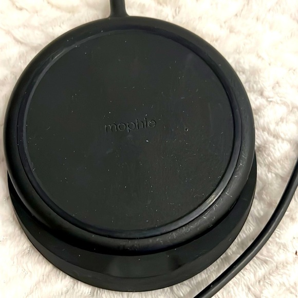 Mophie Charge Black Convertible Stand Fast Charge for Apple - Picture 1 of 3
